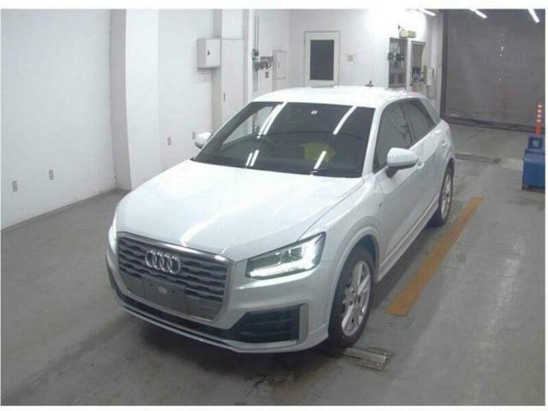 AUDI Q2
