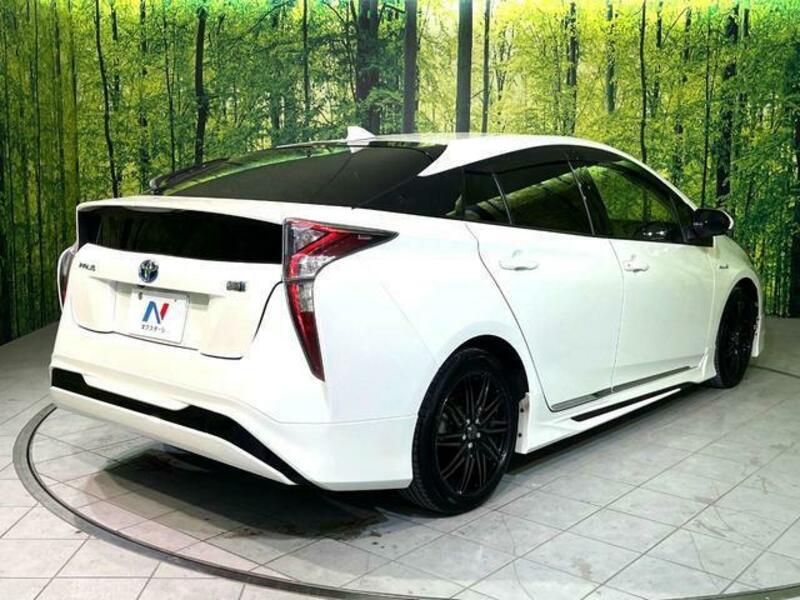 PRIUS-16