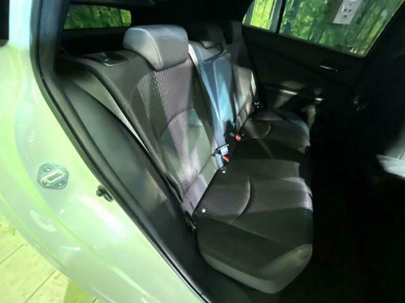 PRIUS-8