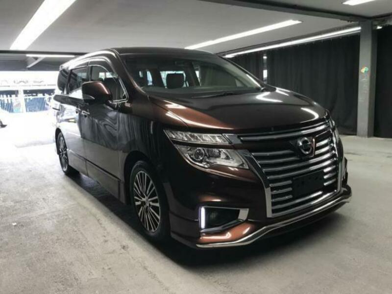 NISSAN ELGRAND