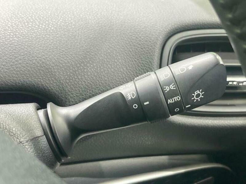 PRIUS-4