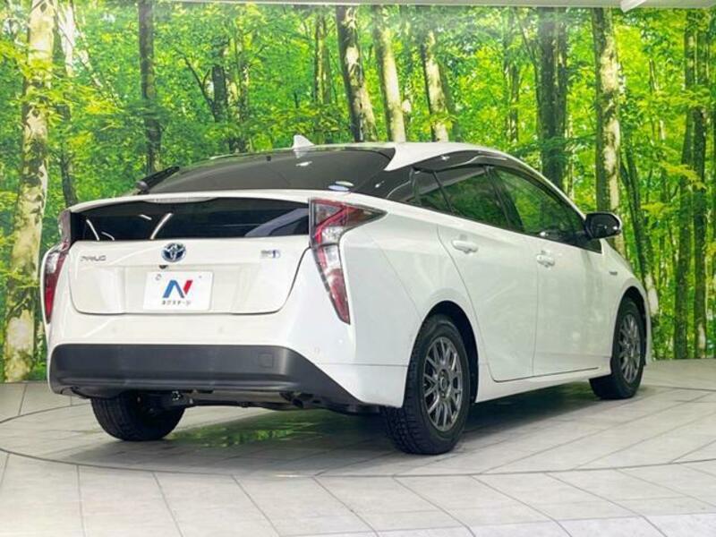 PRIUS-16