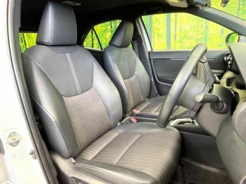 YARIS CROSS