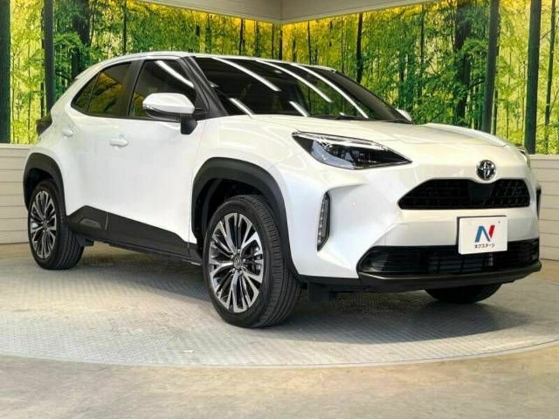 YARIS CROSS