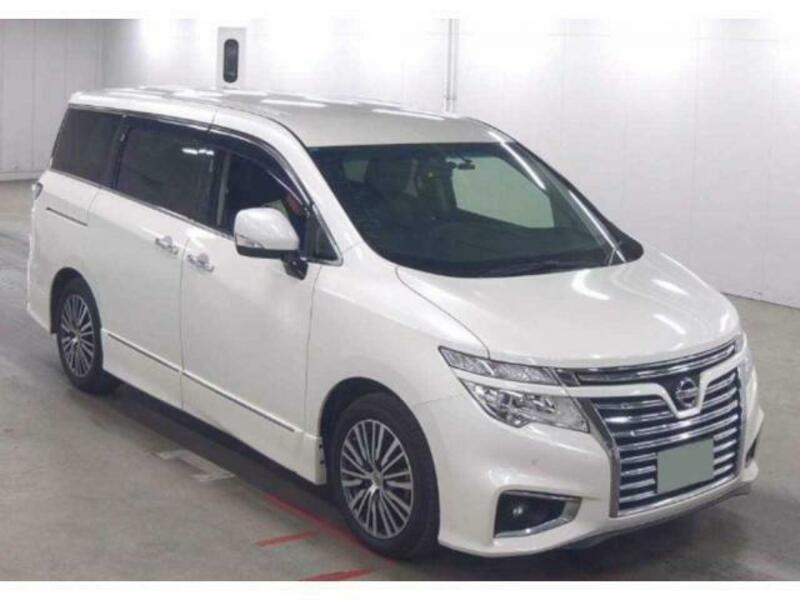NISSAN ELGRAND