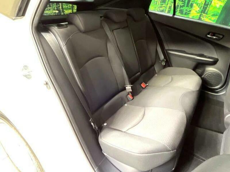 PRIUS-8
