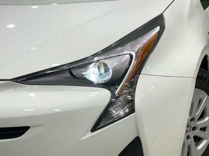 PRIUS-12