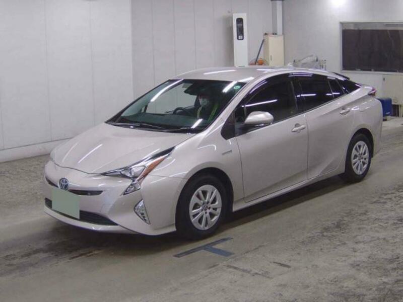 PRIUS-4