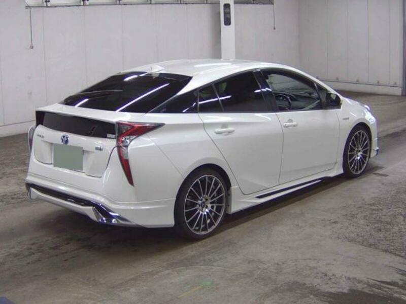 PRIUS-5