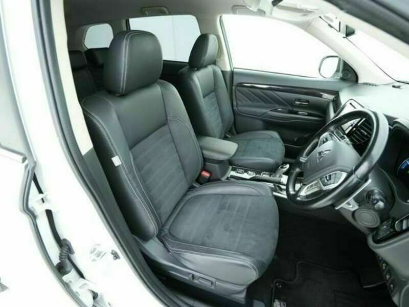 OUTLANDER PHEV