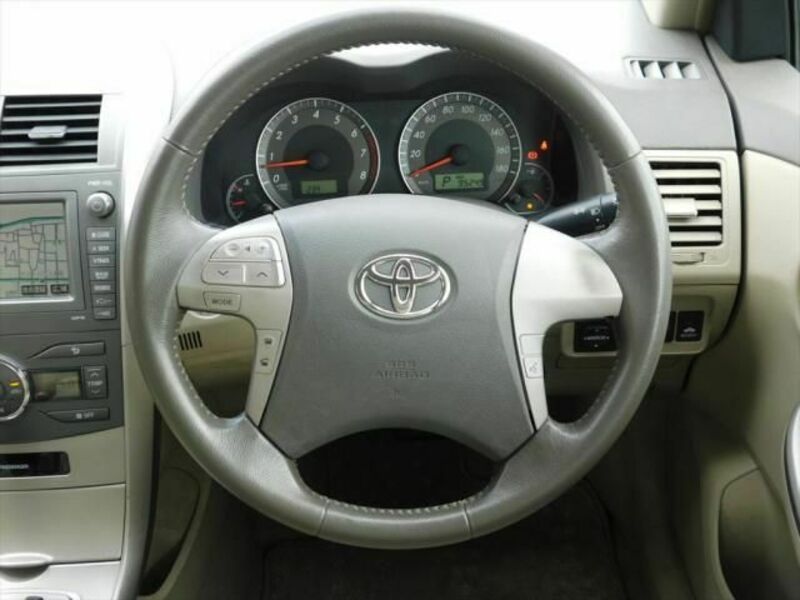 COROLLA AXIO