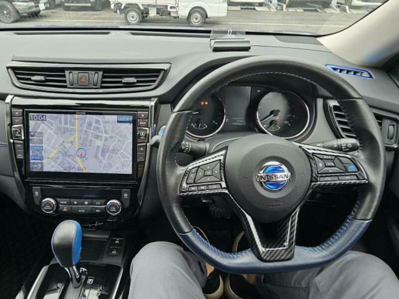 X-TRAIL
