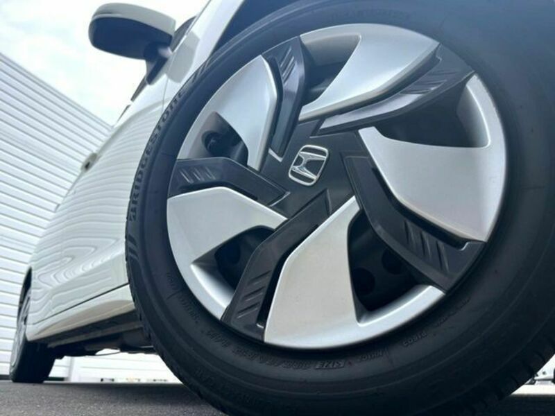 FIT HYBRID-12