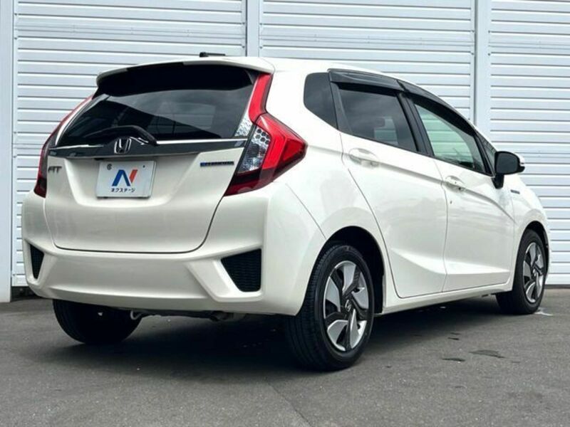 FIT HYBRID-16