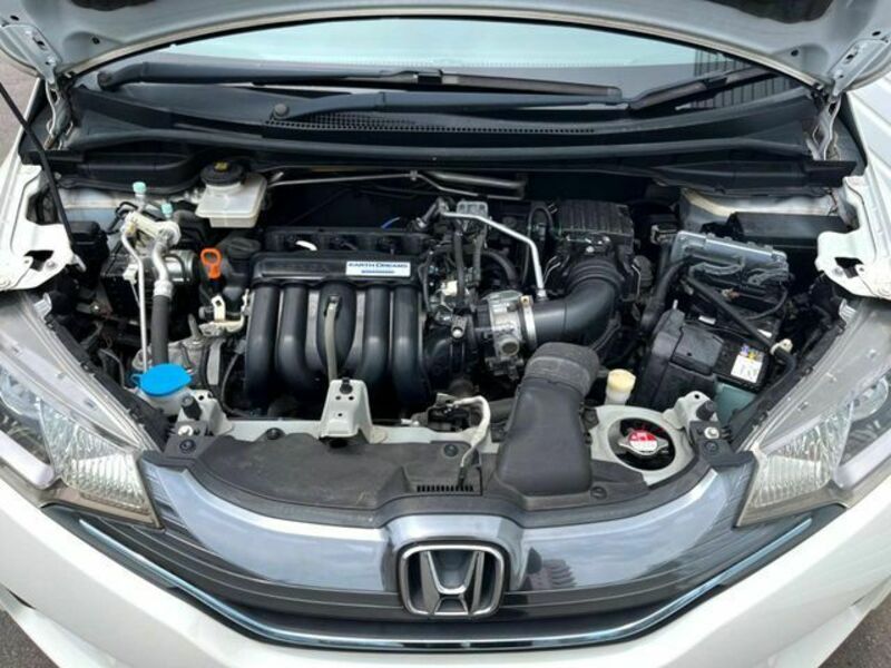 FIT HYBRID-17