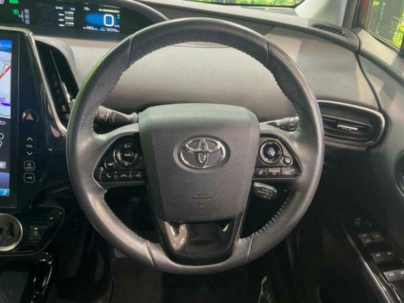 PRIUS PHV