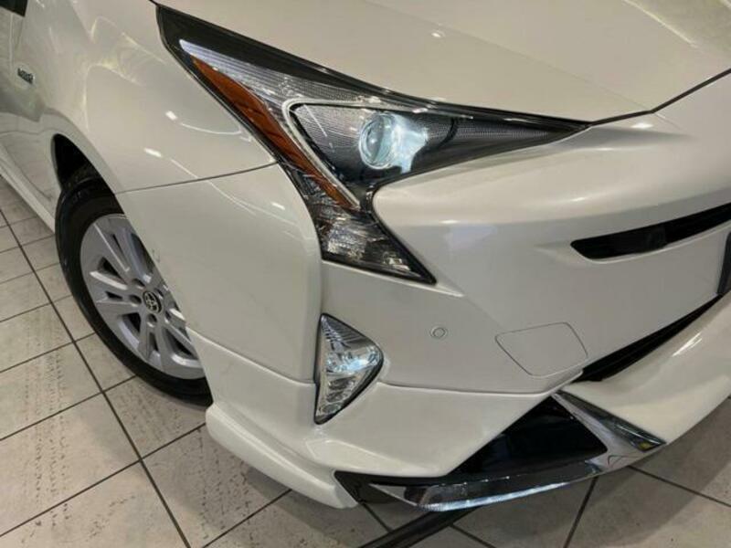 PRIUS-12