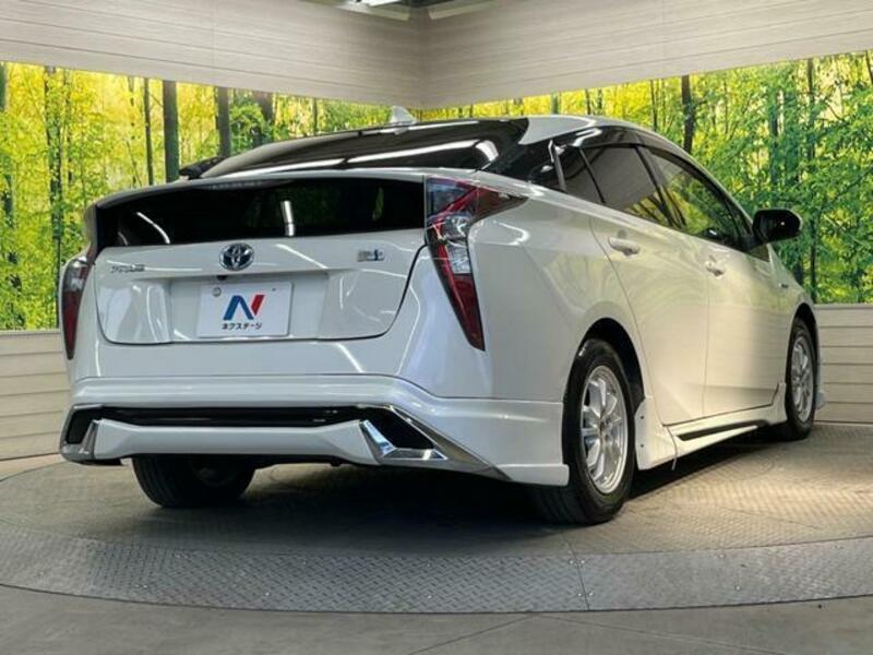 PRIUS-16