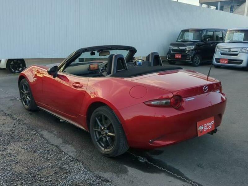 ROADSTER-3