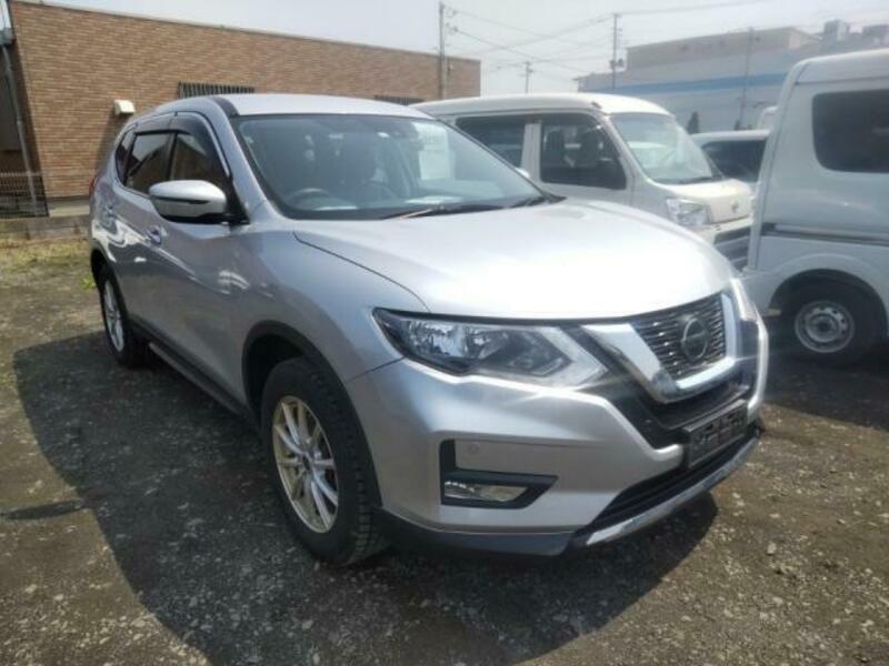 X-TRAIL