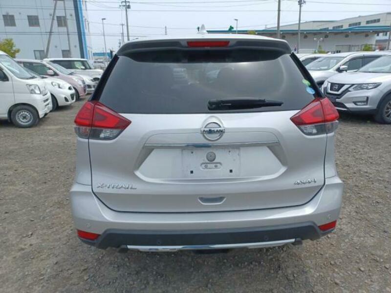 X-TRAIL