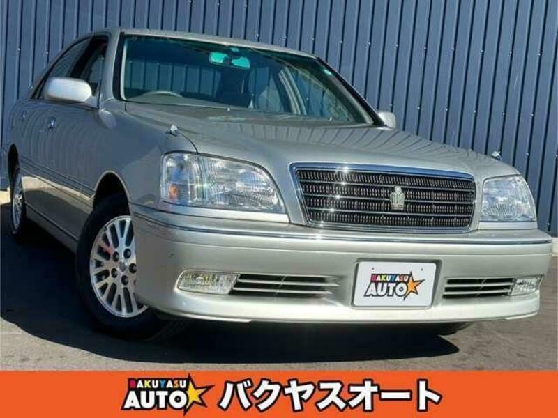 TOYOTA　CROWN