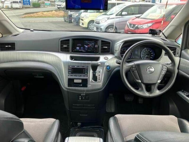 ELGRAND-8