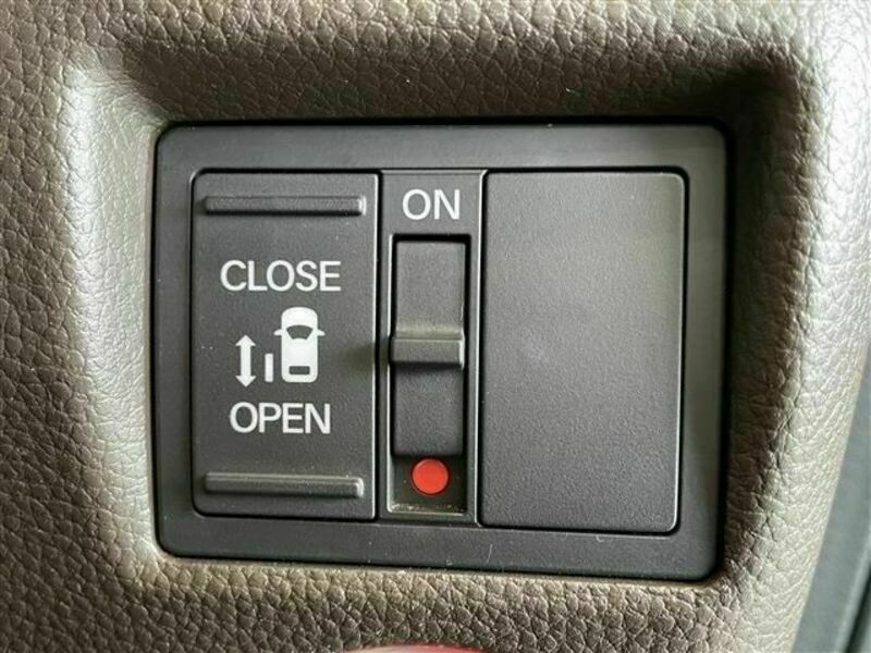 N BOX
