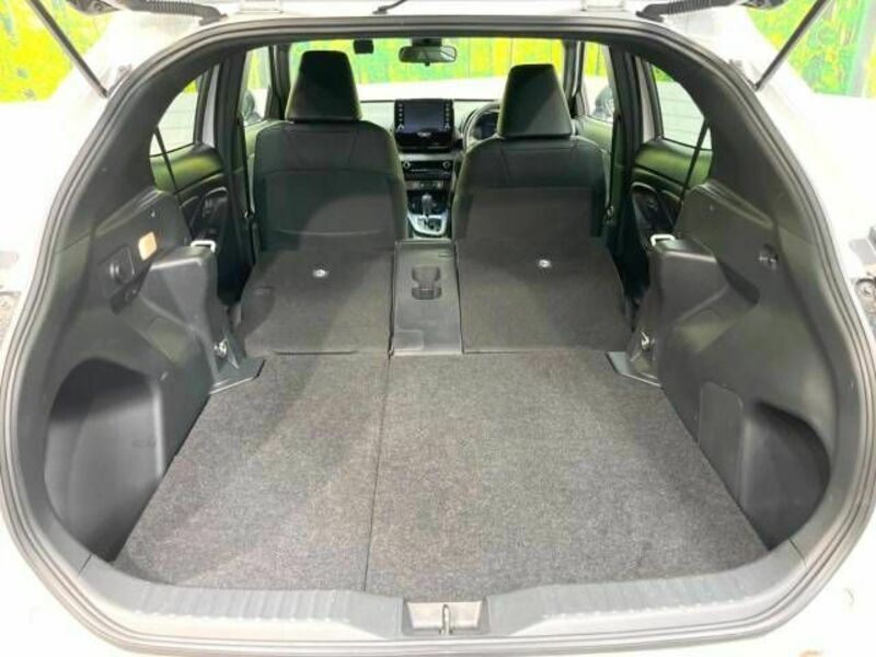 YARIS CROSS