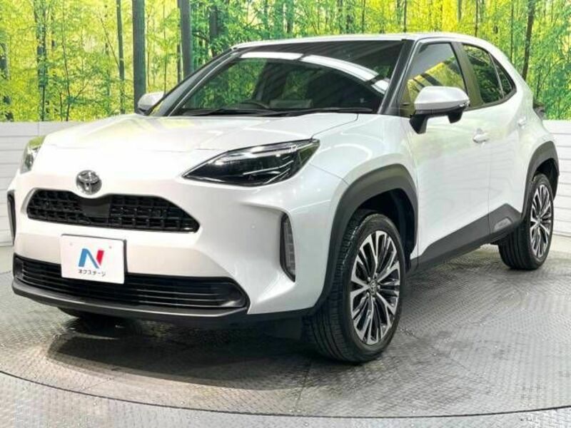 YARIS CROSS