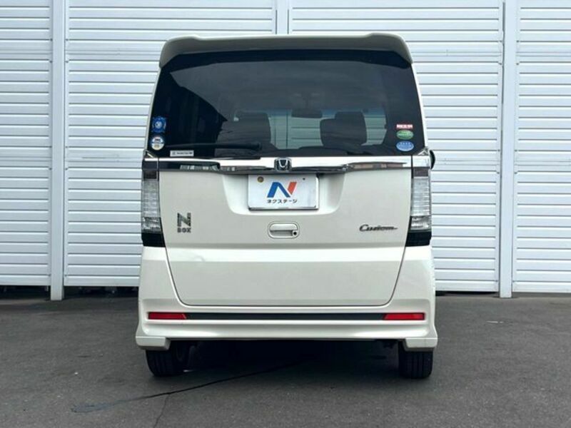 N BOX CUSTOM