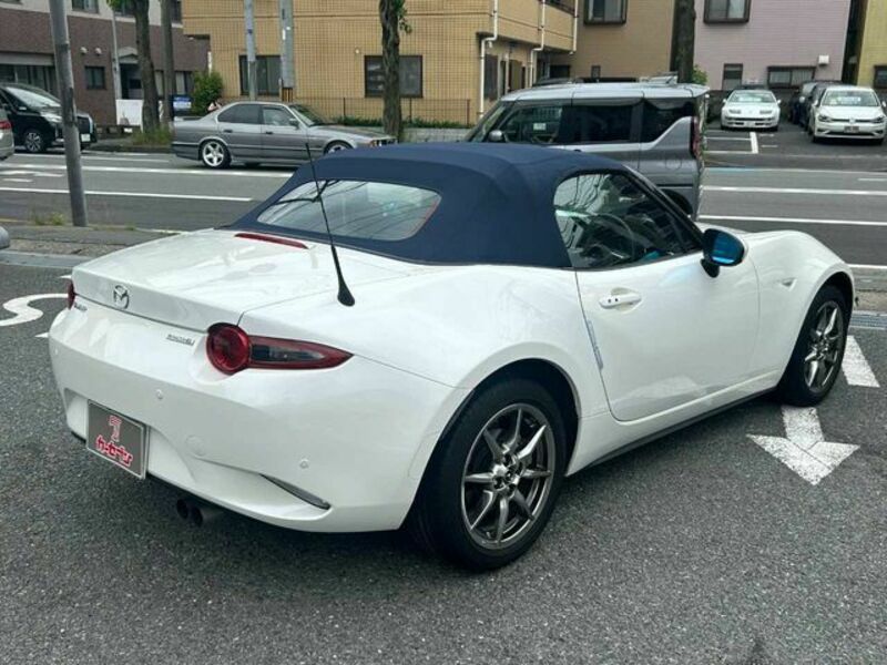 ROADSTER