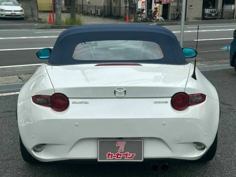 ROADSTER