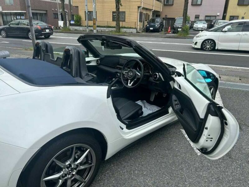 ROADSTER