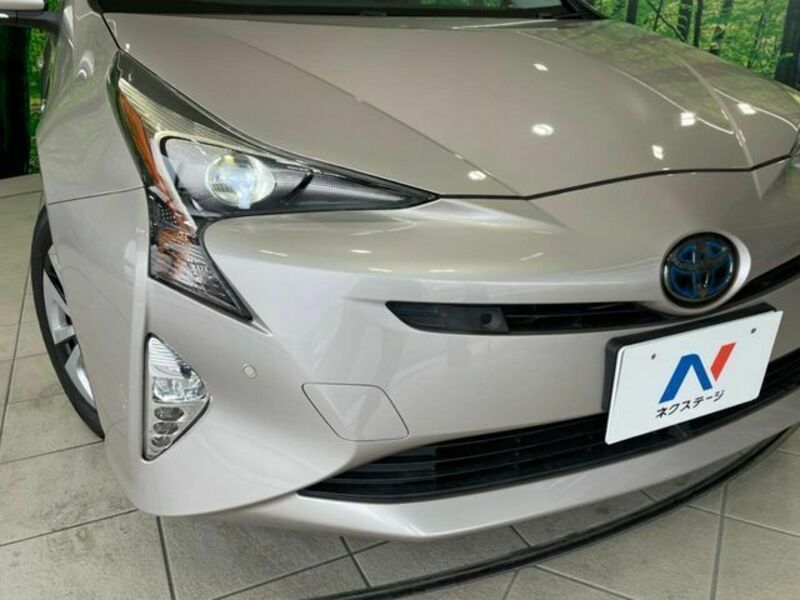 PRIUS-11