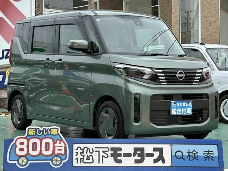 NISSAN　ROOX