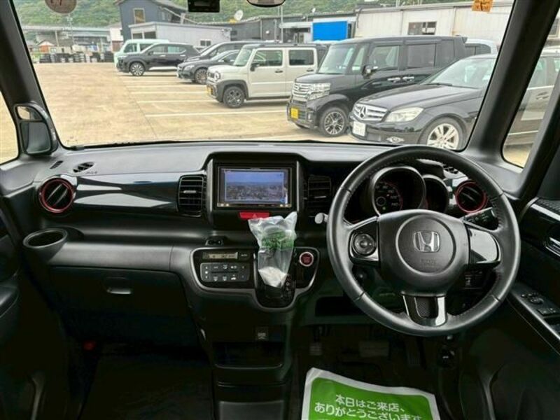 N BOX CUSTOM