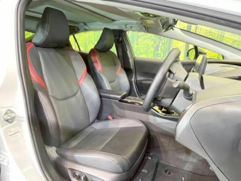 PRIUS-8