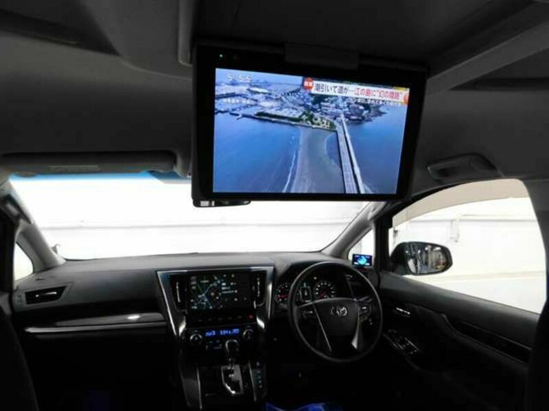 VELLFIRE-7