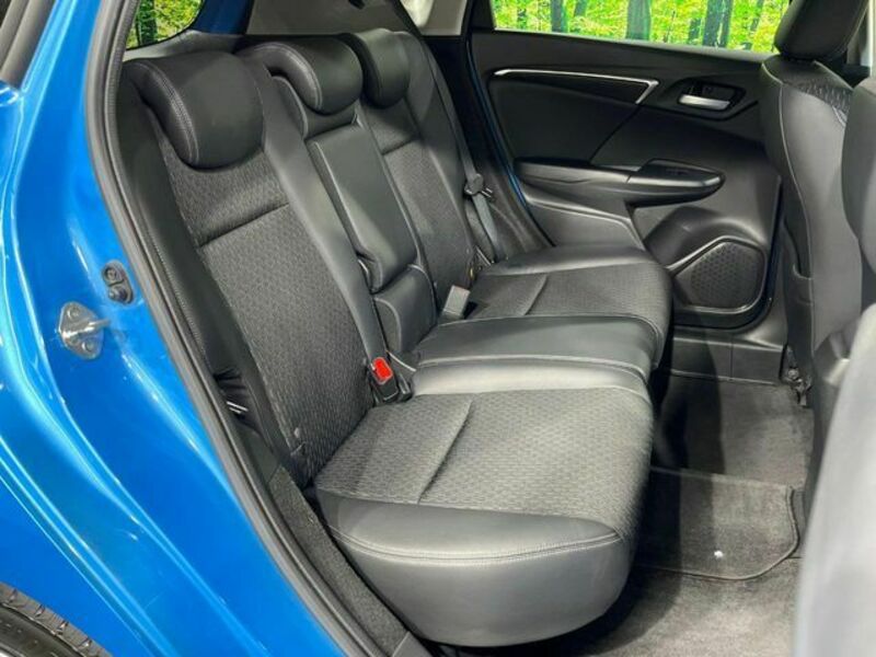 FIT HYBRID-8