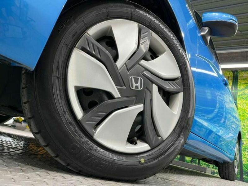 FIT HYBRID-12