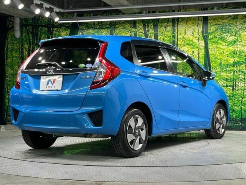 FIT HYBRID-16