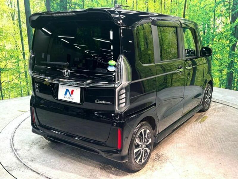 N BOX CUSTOM