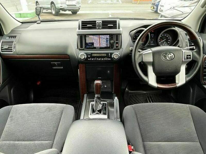 LAND CRUISER PRADO-1