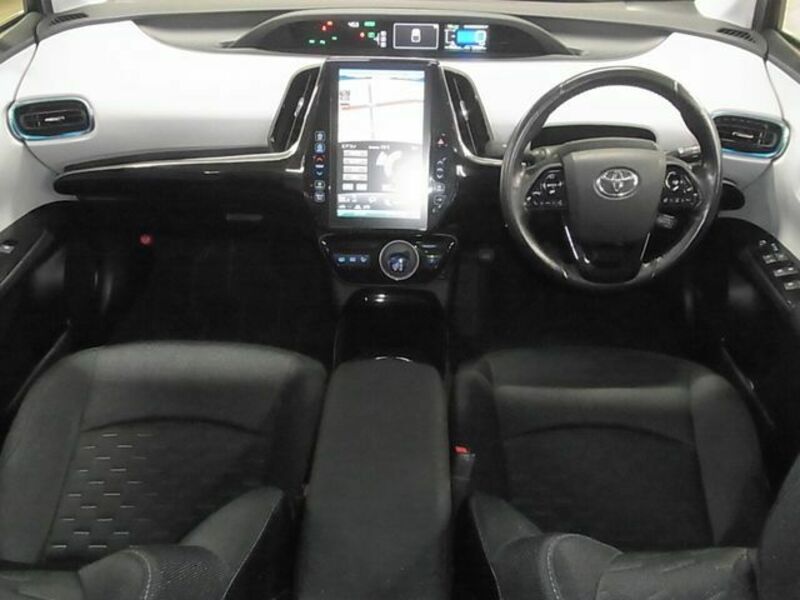 PRIUS PHV