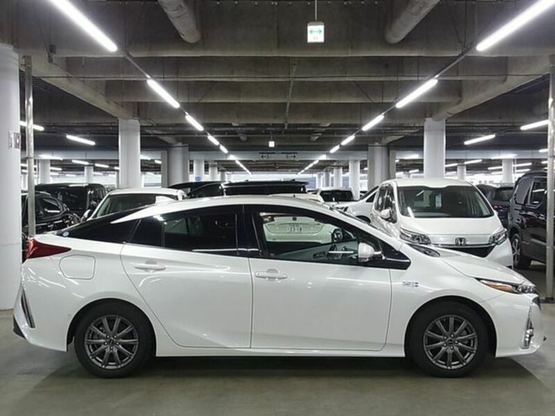 PRIUS PHV
