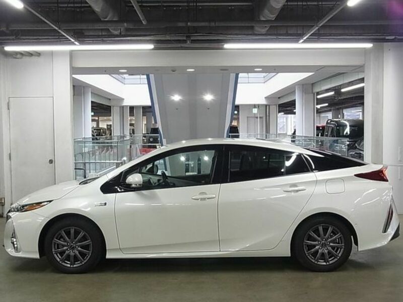 PRIUS PHV
