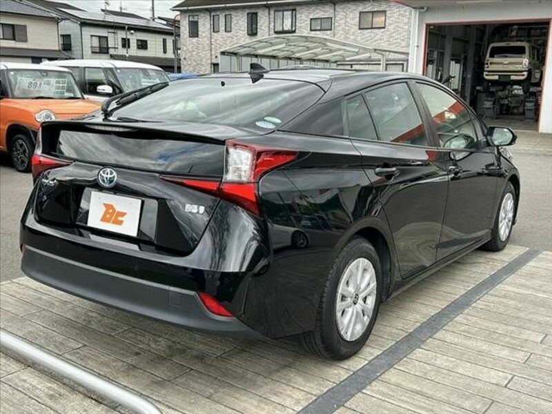 PRIUS-10