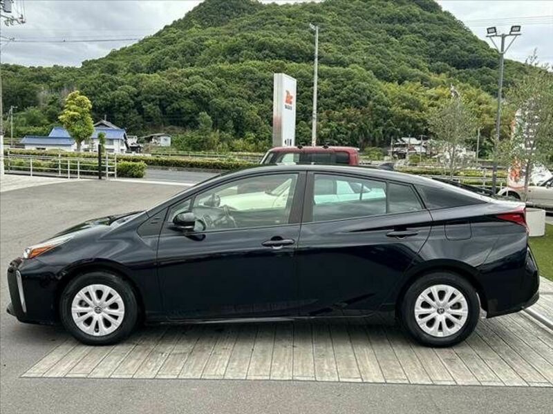 PRIUS-13