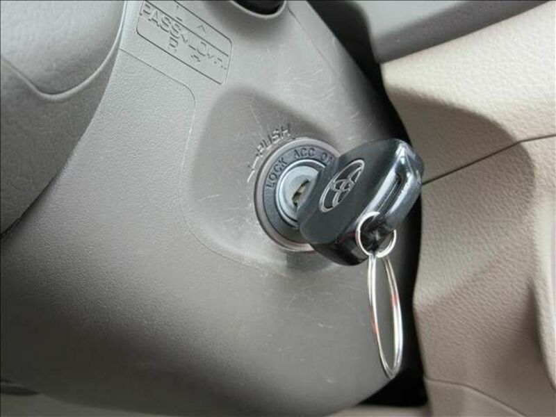COROLLA AXIO